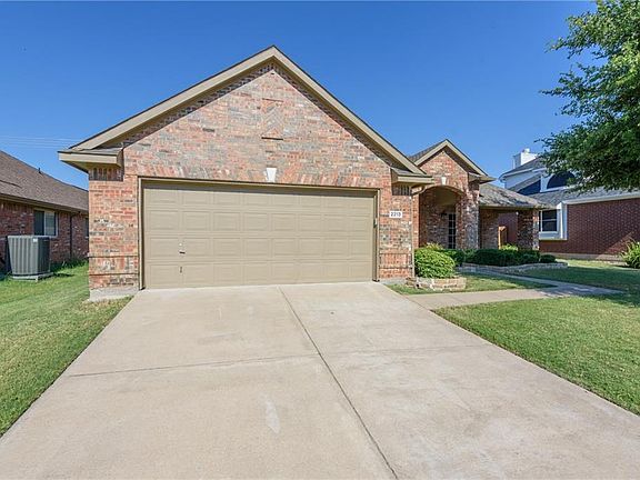 2nd image of 2213 White Rock Ln