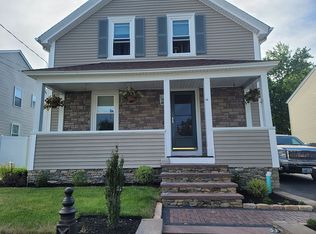 80 England St, Cumberland, RI 02864