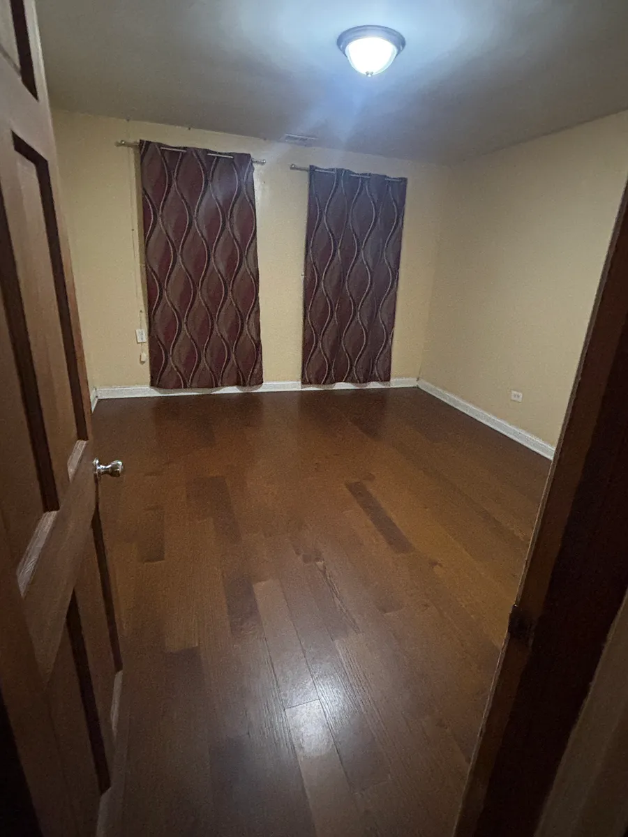Building Photo - 4719 S Wolcott Ave #1