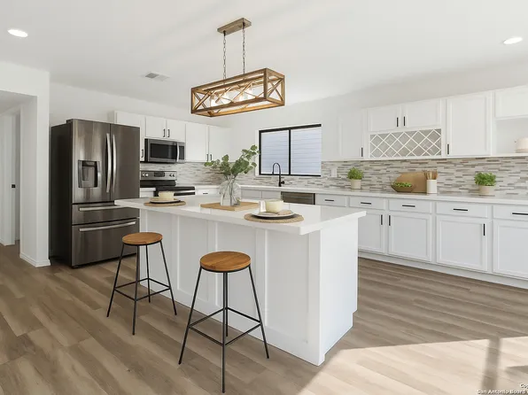 404 Ashley Park Circle, Schertz, TX 78154