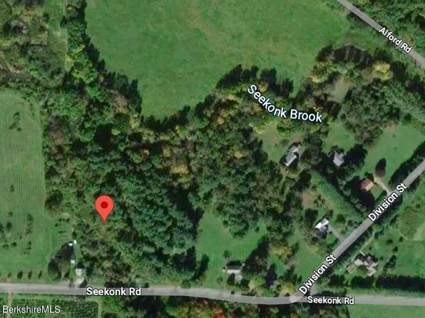 46 Seekonk Rd, Great Barrington, MA 01230