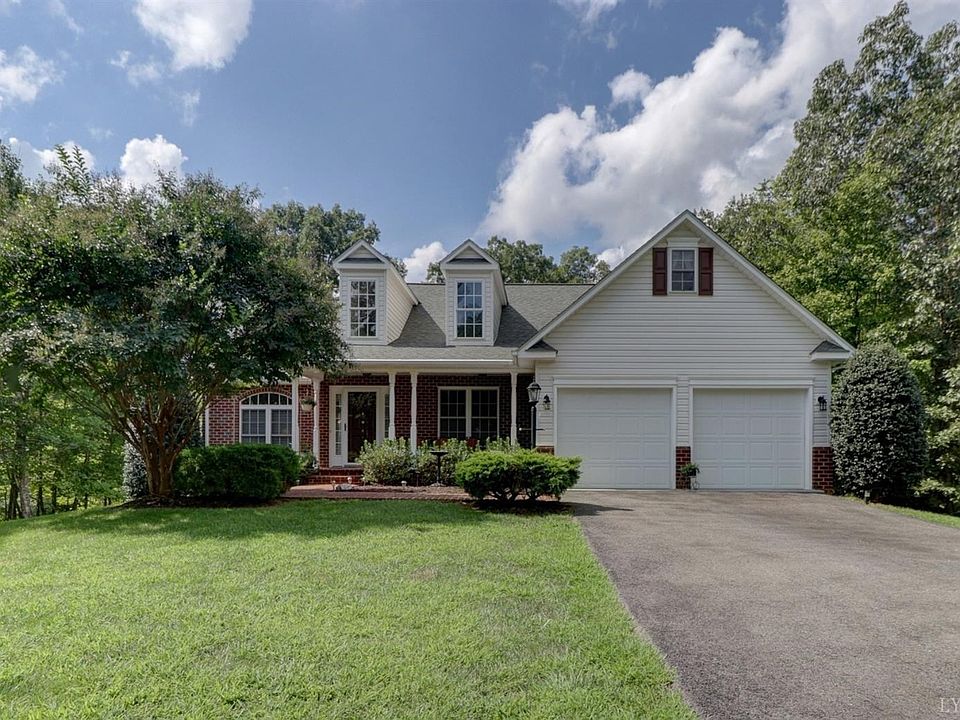 1st image of 1070 Chapel Woods Dr