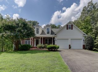 1070 Chapel Woods Dr, Bedford, VA 24523