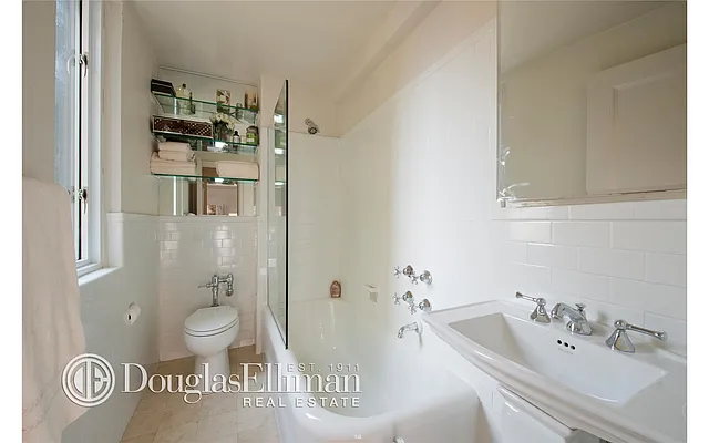 Sold by Douglas Elliman | media 16