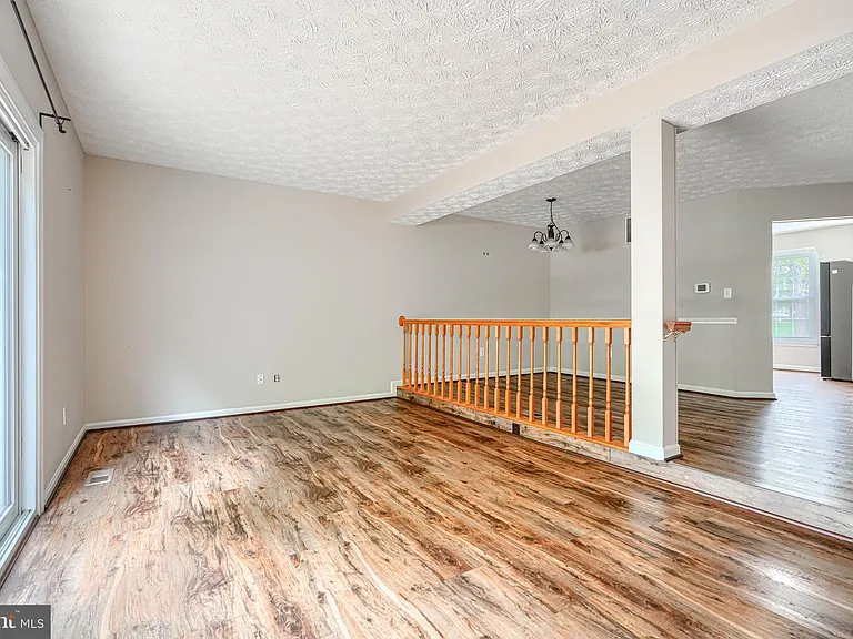 43 Oak Crest Ct — Photo 9