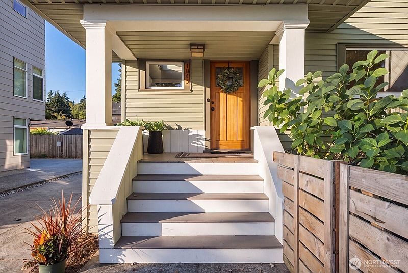 2nd image of 1043 S Cloverdale Street