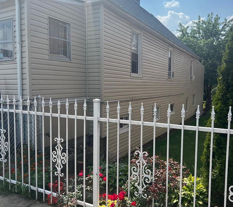 1st image of 10256 S Avenue M