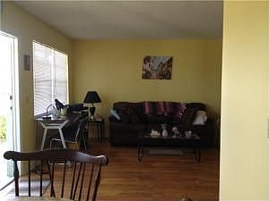 2nd image of 187 Somerset J