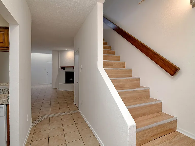 East Landing Townhomes — Photo 5