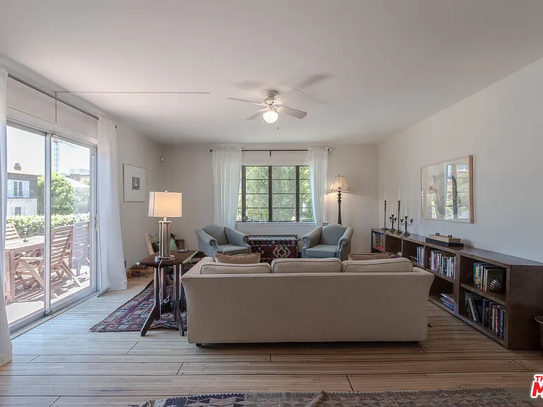 10959 Strathmore Dr — Photo 6
