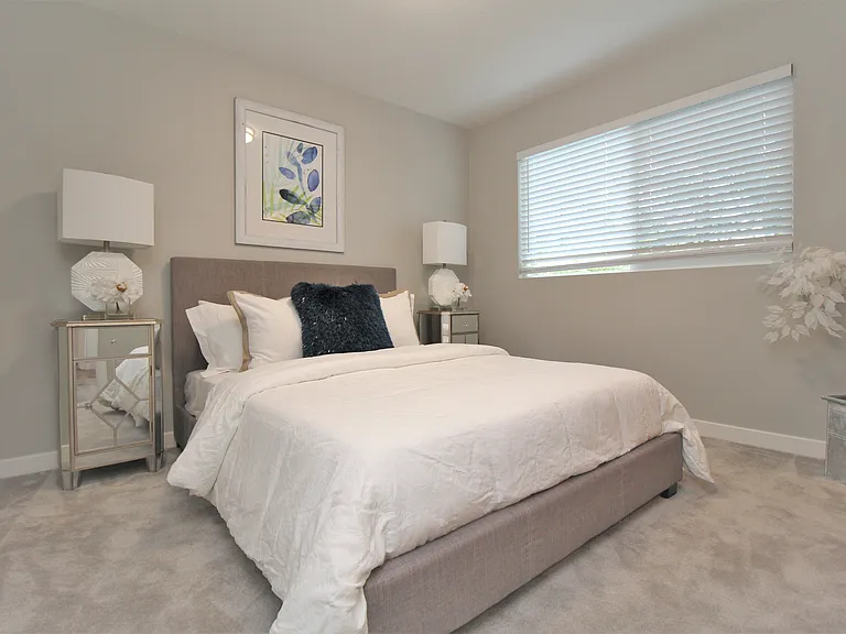 Redwood Creek Apartments — Photo 10