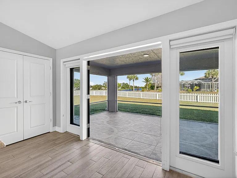 2501 SE Mariposa Ave — Photo 27