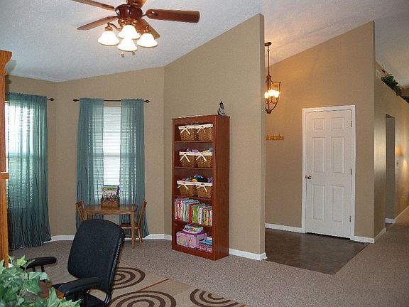 3rd image of 1826 Alydar Dr