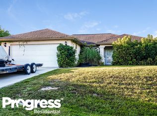 2707 56th St W, Lehigh Acres, FL 33971