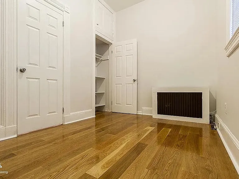 888 Summit Ave #2 — Photo 6