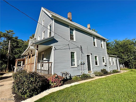 4th image of 3121 W 18th Pl