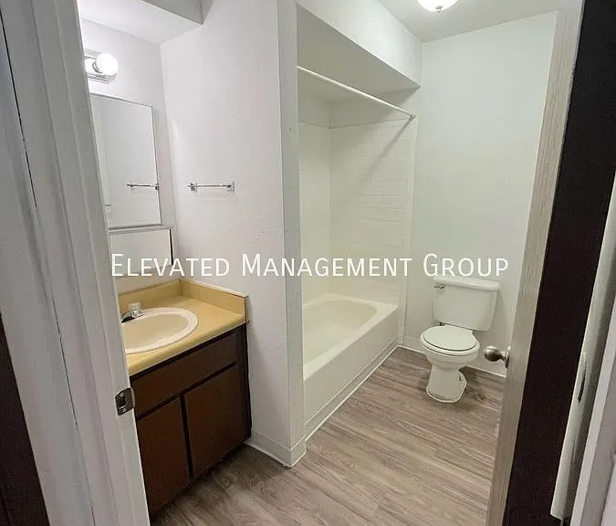 3504 Tyson Pl NE #B — Photo 6