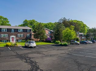 23 Story St #3-5, Essex, MA 01929