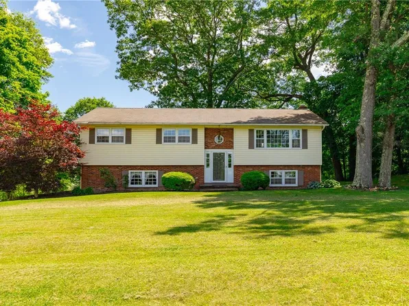 78 River Road, Rhinebeck, NY 12572