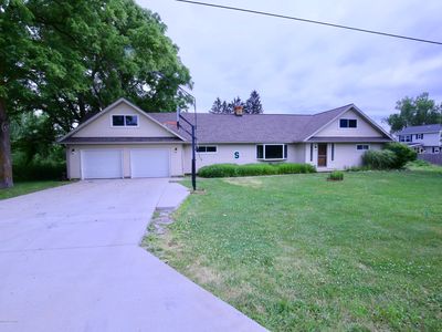 6719 E Saint Joe Hwy, Grand Ledge, MI, 48837