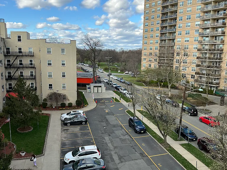 2195 N Central Rd #5A — Photo 3