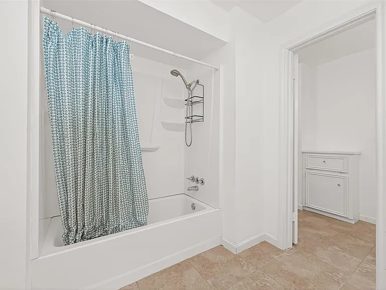 3815 Fernglade Dr — Photo 44