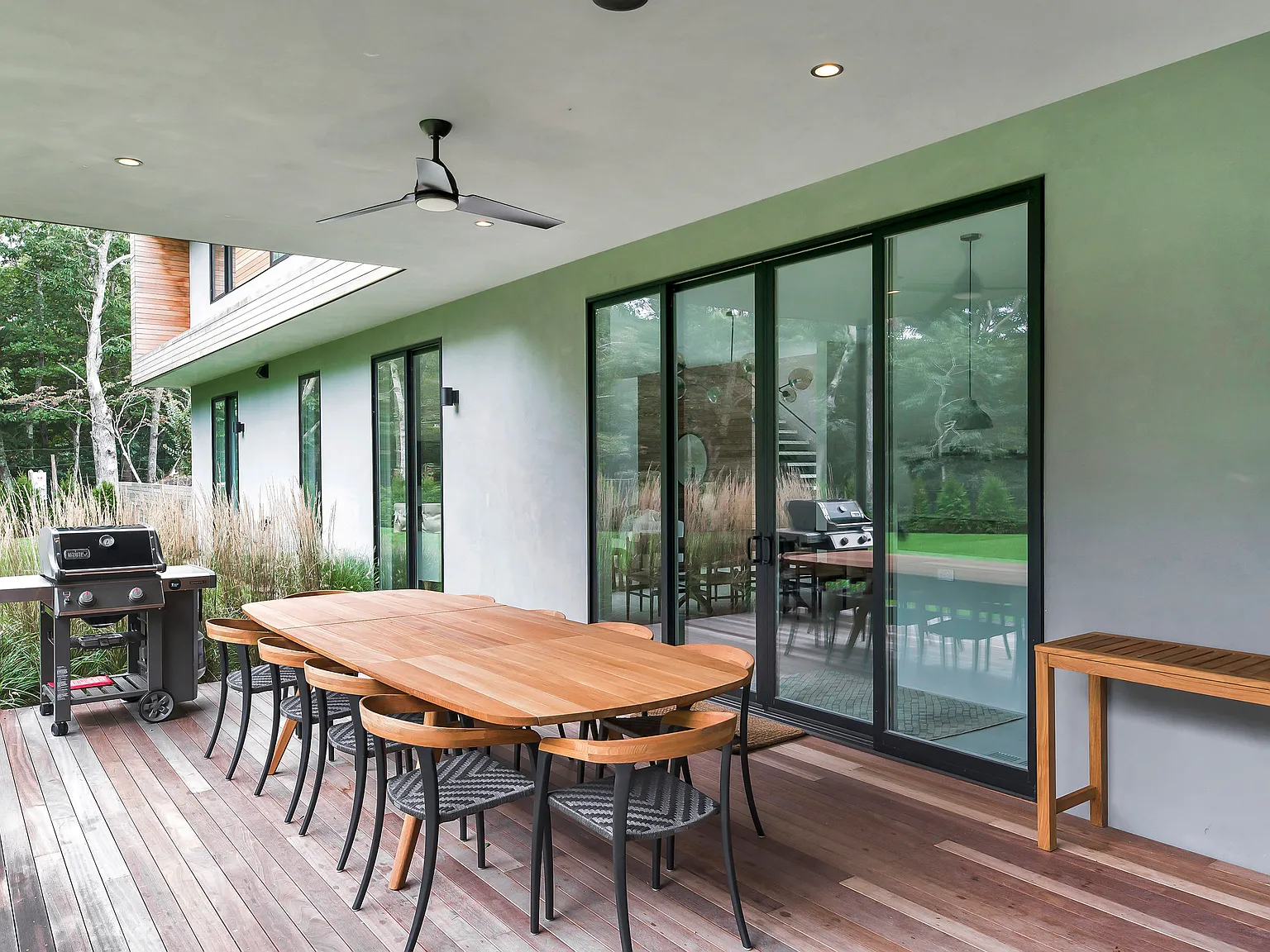 Stunning Modern For Rent — Photo 4