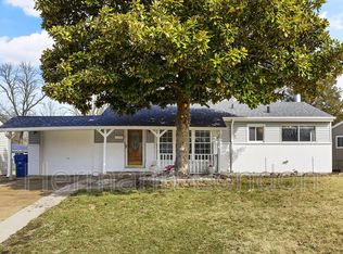 825 Northmoor Dr, Florissant, MO 63033