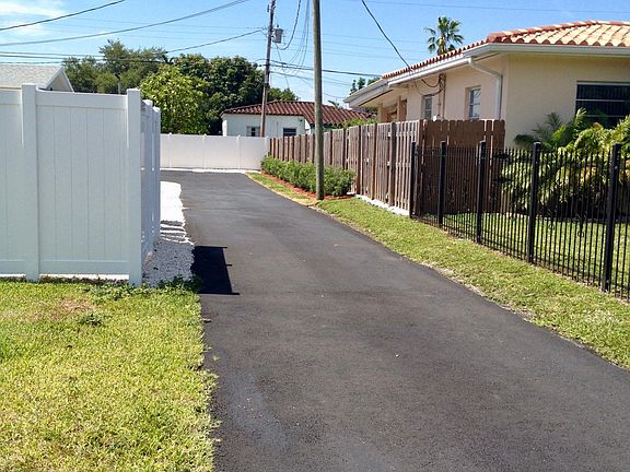 Entrance - Alley (unit located at the end of Alley)