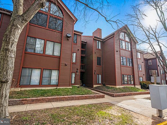 2nd image of 2813 Lee Oaks Ct APT 303