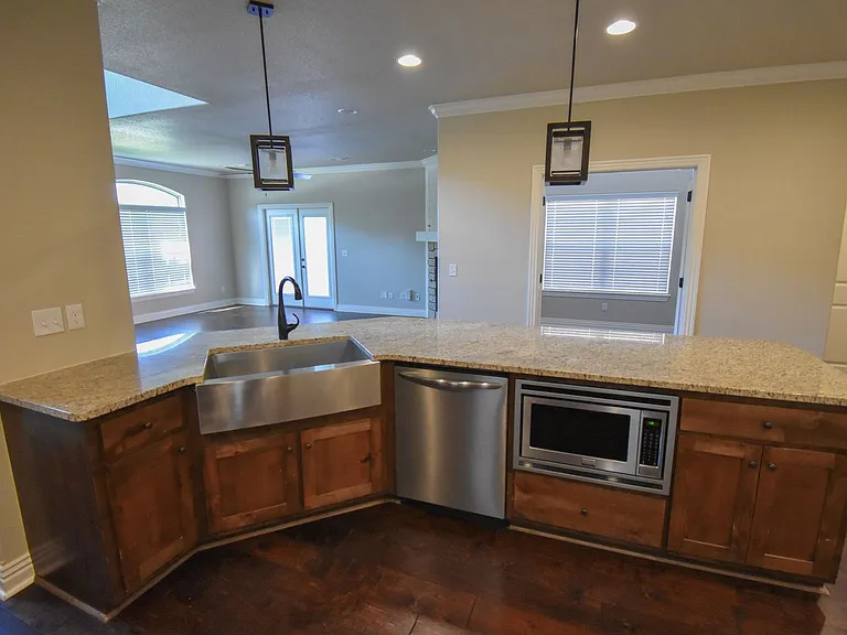 537 N Salem Rd — Photo 5