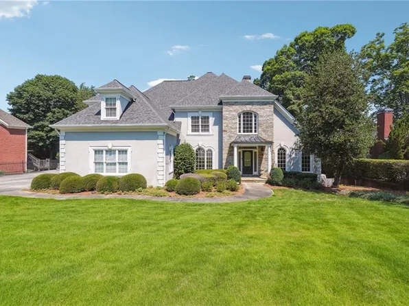 1420 Woodland Lake Dr, Snellville, GA 30078