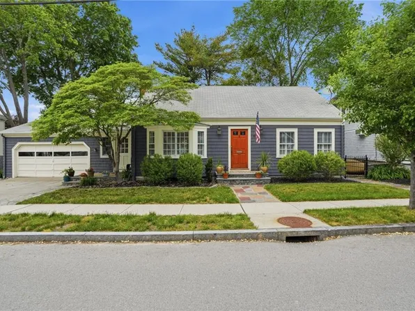 40 Haile St, Warren, RI 02885