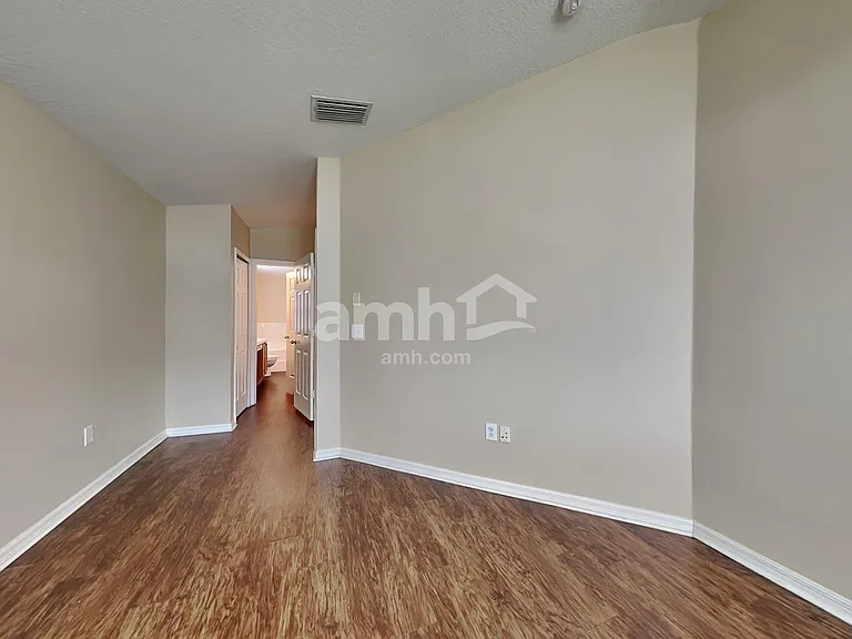 30846 Midtown Ct — Photo 6