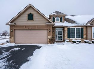 844 Flagstone Dr, Dyer, IN 46311