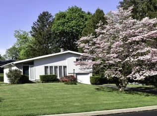 1510 Pulaski Dr, Blue Bell, PA 19422