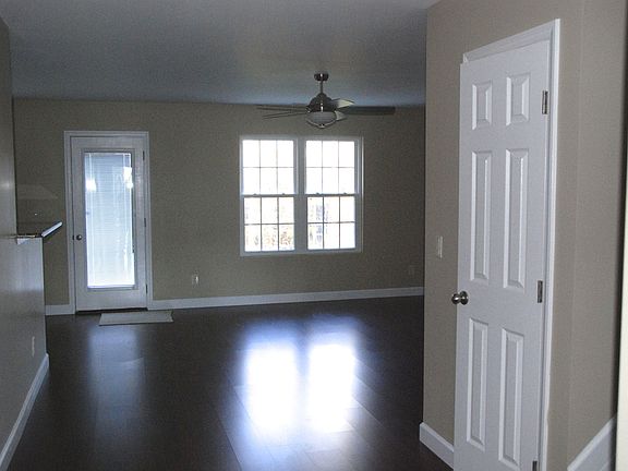 Main Entrance/Living