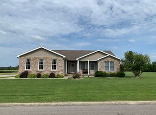 22 Illini Ln, Lawrenceville, IL 62439