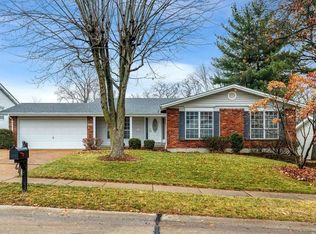1224 Beaver Creek Rd, Chesterfield, MO 63017
