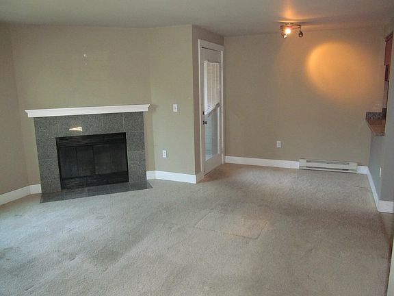 5th image of 4831 Fauntleroy Way SW APT 208