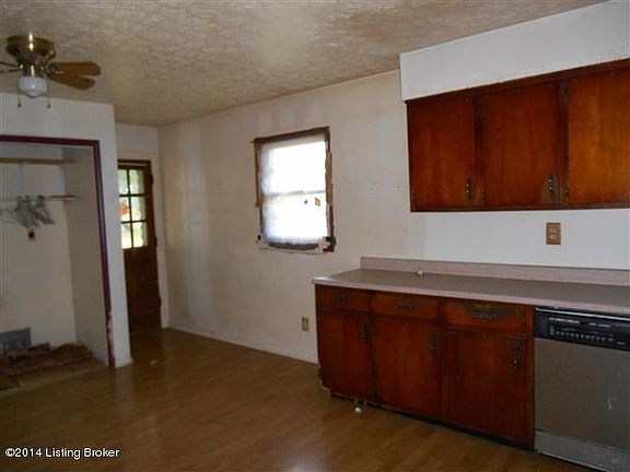 3rd image of 149 Ellis Ln