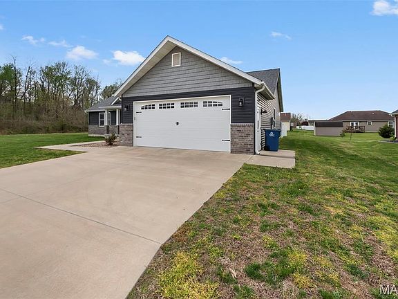 4th image of 108 Heather Dr