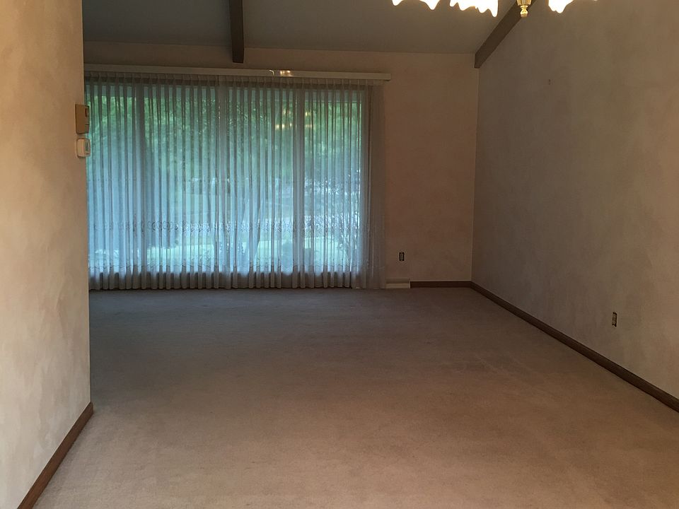 1st image of 9105 Mercer Ln