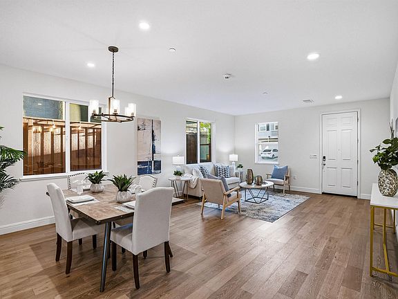 4th image of 2525 Modena Dr