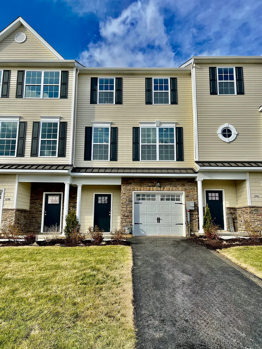 Building Photo - 1342 Black Forest Dr