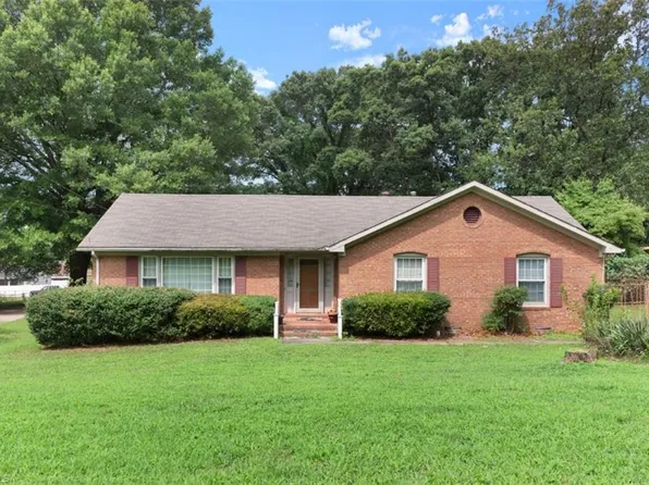 4120 Carver School Rd, Winston Salem, NC 27105
