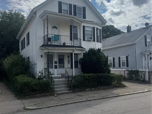 101 Johnson St, Pawtucket, RI 02860