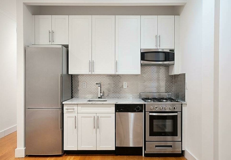 1st image of 150 W 84th St APT 1C