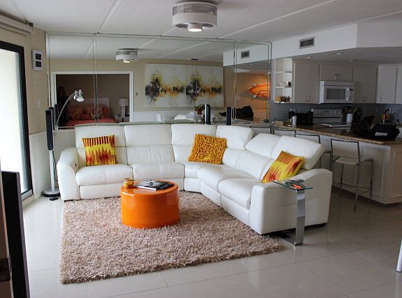 2nd image of 5570 Gulf Blvd #303