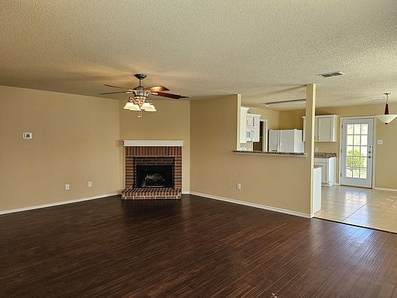 2nd image of 308 Lewis Canyon Ln